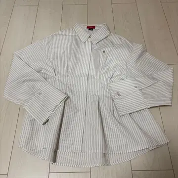 VIS x POLO 허리 턱 플레어 셔츠 화이트 계열