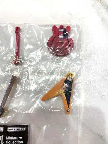 Gibson 가챠 깁슨 2개 세트