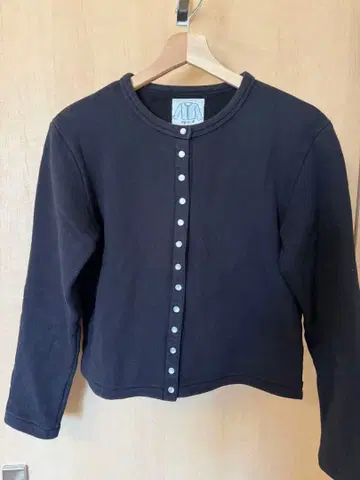 agnesb 블랙 버튼 가디건 T1