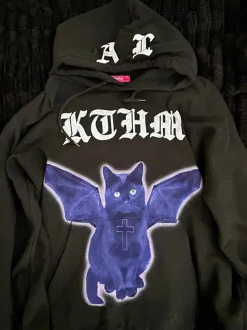 배트윙 검은 고양이 후드티