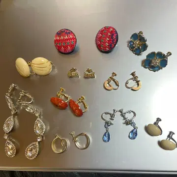 유품 생전 정리 귀걸이