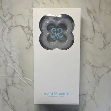 Hearts2Hearts 공식 응원봉