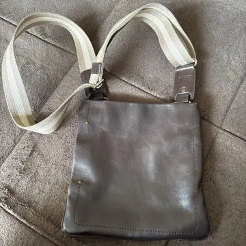 BALLY 브라운 가죽 숄더백