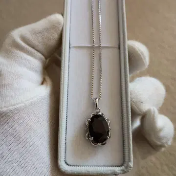 유품 정리 목걸이