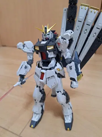희귀 뉴 건담 건담 베이스 한정판 티타늄 피니쉬 완성품