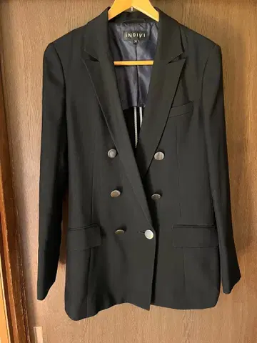 INDIVI 블랙 테일러드 자켓 38