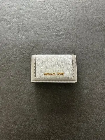 [ 미사용 새상품 ] MICHAEL KORS 화이트 그레이 가죽 키케이스