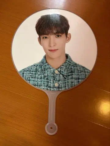 SEVENTEEN 세븐틴 도겸 부채 follow