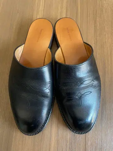 hender scheme 티크 샌들