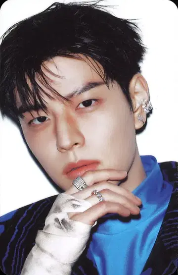 StrayKids SKZOO VER. Seungmin KARMA SET