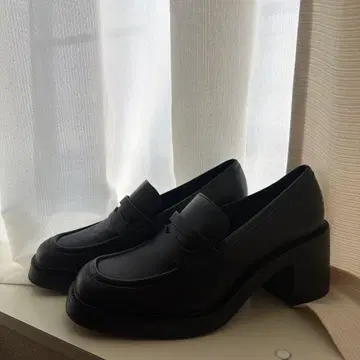 찰스앤키스 에스더 로퍼 펌프스