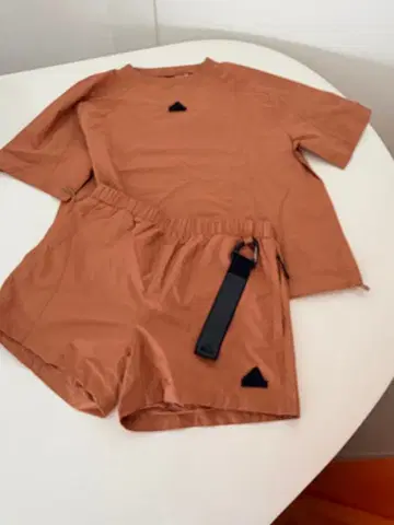 아디다스 테라코타 셋업