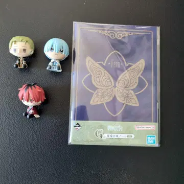 장송의 프리렌 피규어 3개와 나비 디자인 노트 세트