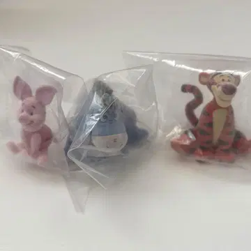 디즈니 캡슐 토이 플로키즈 가챠 (피글렛, 이요르, 티거)