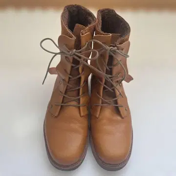 gaga 브라운 레이스업 부츠 새상품급