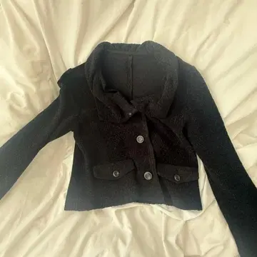 플리스 소재 블랙 버튼 자켓 250