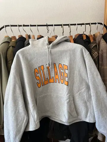 SILLAGE 그레이 크롭 후드티