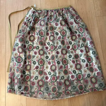 Lois Crayon 꽃무늬 자수 플레어 롱 스커트