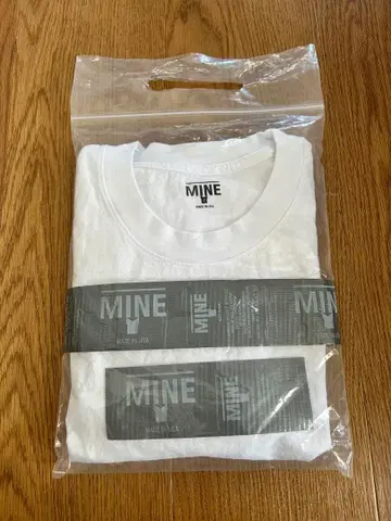 MINE 화이트 팩T셔츠