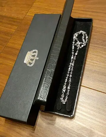 저스틴 데이비스 목걸이