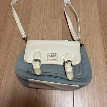 LOVETOXIC 숄더백 화이트/그레이