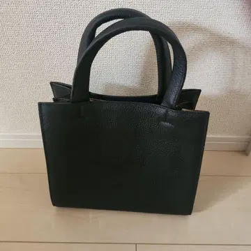 블랙 가죽 토트백