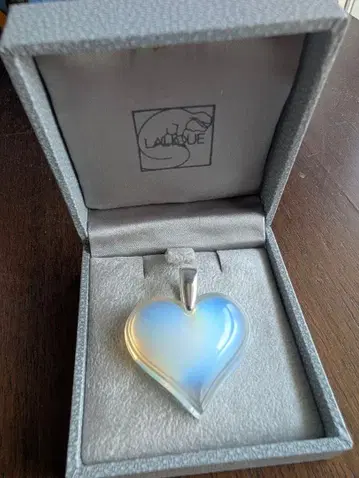 LALIQUE 하트형 크리스탈 펜던트