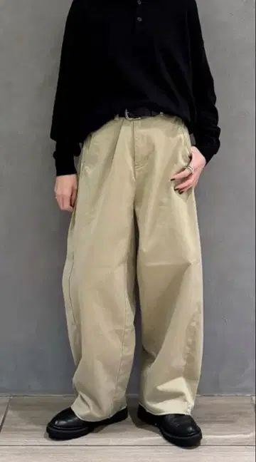 미사용 새상품급 치노 스위치 팬츠