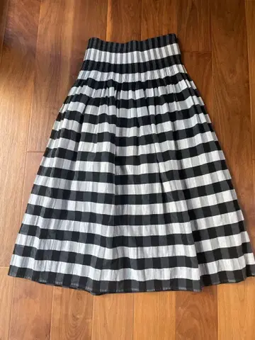플레어 스커트 화이트 블랙 스트라이프 체크 리버서블