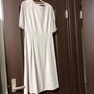 Ketty 반팔 라이트 그레이 무릎 기장 원피스 사이즈 1