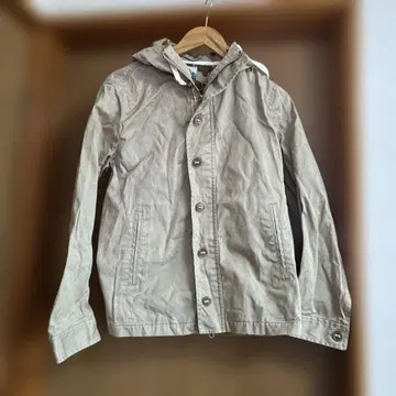 4월 17일까지 BEAMS 카모플라쥬 베이지 자켓 유니클로 ZARA