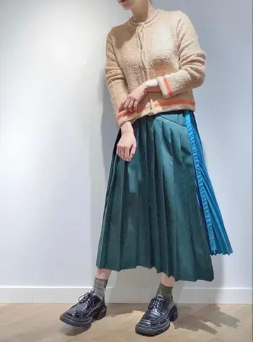 LOis CRAYON 트위드풍 가디건 베이지