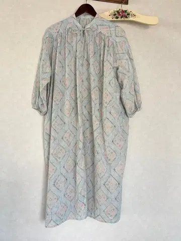 스튜디오 클립 프론트 오픈 원피스