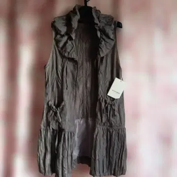 VIVIEN 프릴 장식 그레이 베스트