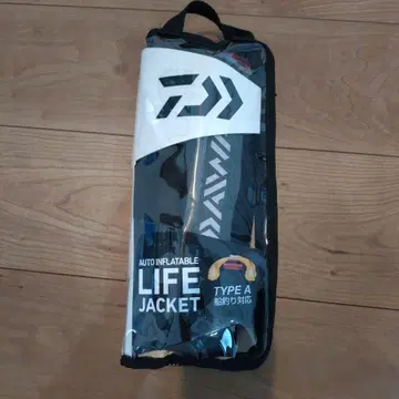Daiwa DF-2220 자동 팽창식 구명 조끼