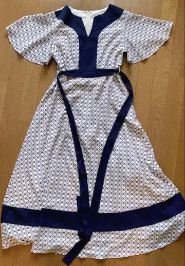 Lily Brown (릴리 브라운) 에도키리코 패턴 원피스