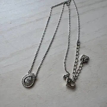 스와로브스키 크리스탈 목걸이