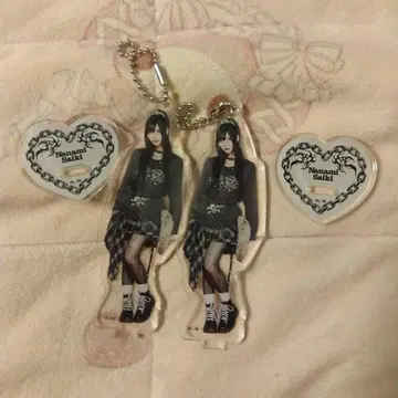 AVAM 사에키 나나미 아크릴 스탠드 2점