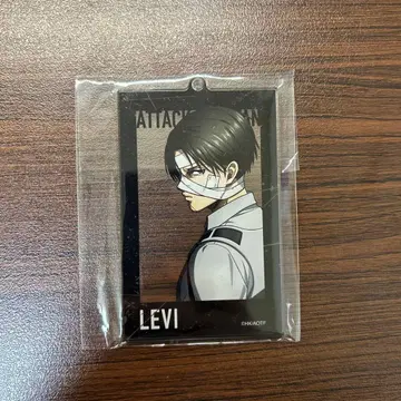 진격의 거인 아크릴 키링 리바이