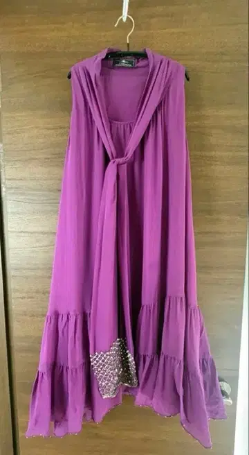 GRACE CONTINENTAL 슬리브리스 드레스