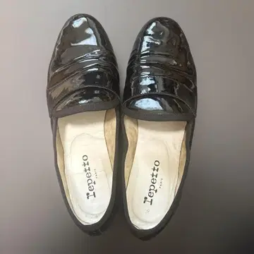 Repetto 블랙 패텐트 레더 플랫슈즈