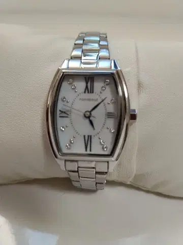 nonabout 손목시계 실버 직사각형 케이스