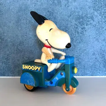 80' 스누피 WHEELIE 토이 귀 올림 피규어 약 16cm