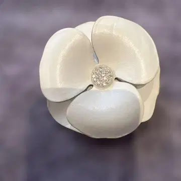 ALEXANDRE 까멜리아 모티브 머리핀