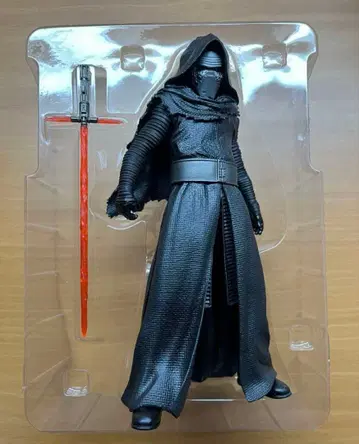 스타 워즈 카일로 렌 피규어