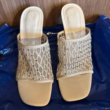 ZARA 비즈 장식 메쉬 하이힐 39