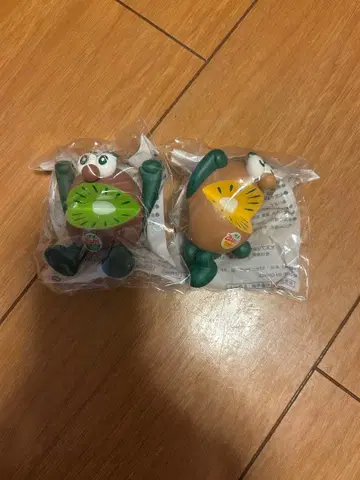 제스프리 피규어 2체 세트