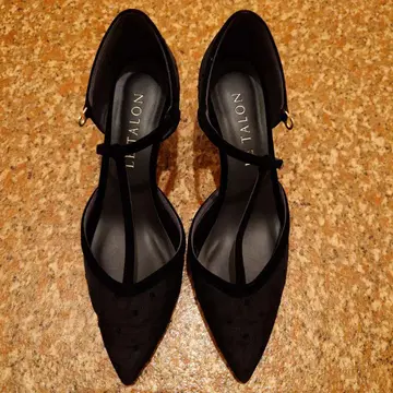 LE TALON 블랙 스틸레토 펌프스