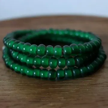 화이트하츠 올드 비즈 앤티크 비즈 8mm 정도 한 줄 그린