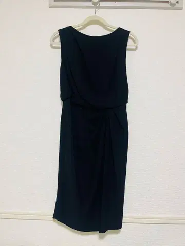 Diagram 블랙 드레스 결혼식 하객룩